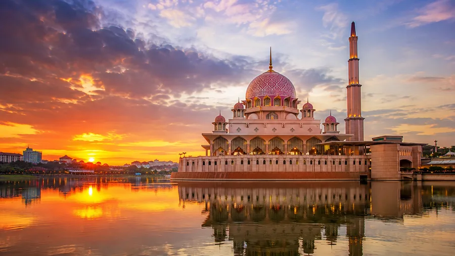 Contact & Address for Putra Mosque