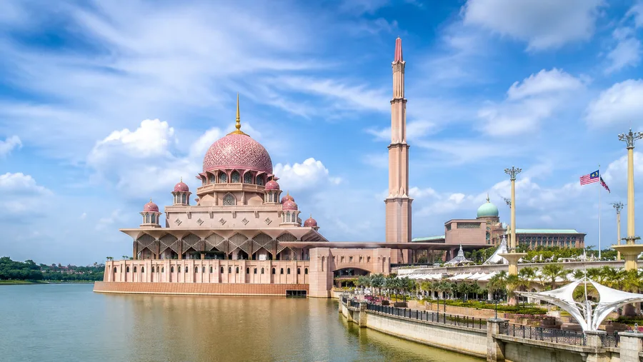 Getting to Putra Mosque