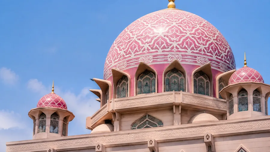 What to See Inside Putra Mosque & Dress Code